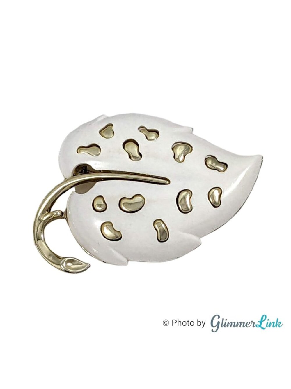 Vintage 1970s Sarah Coventry White Velvet Lucite Leaf Brooch